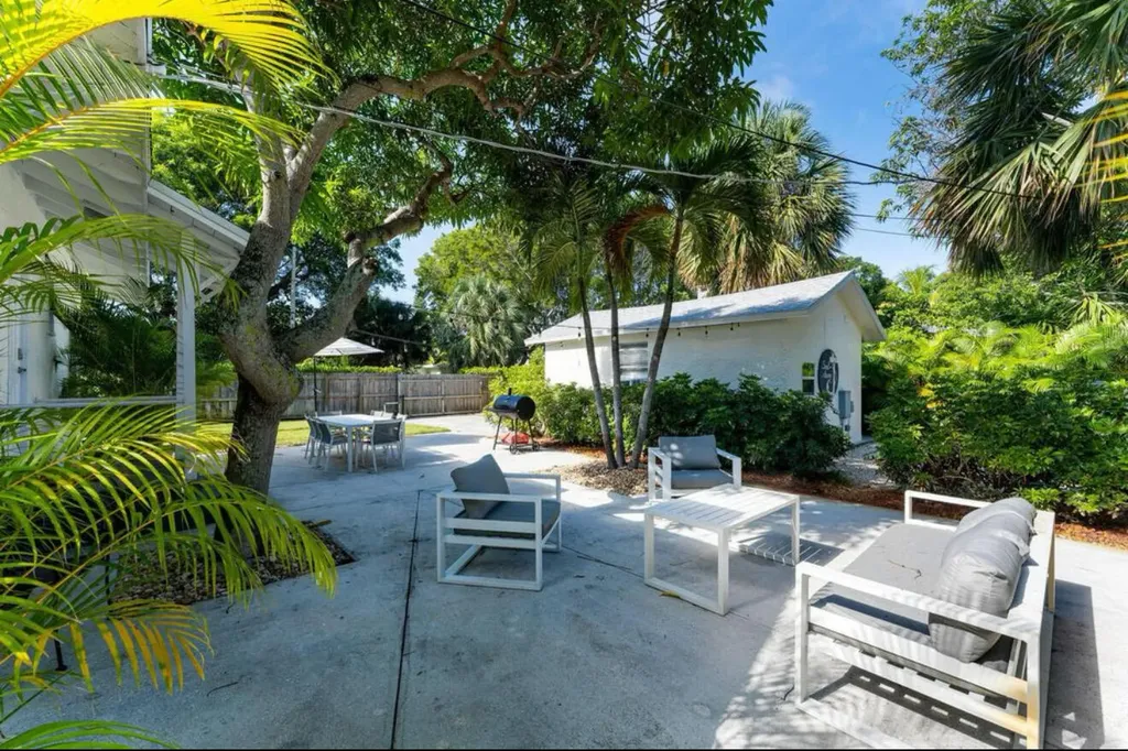 5301 N Flagler Drive West Palm Beach FL 33407