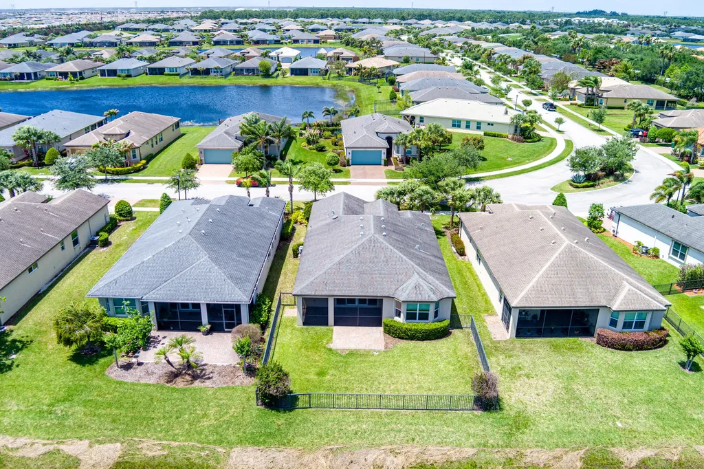 11277 SW Lake Park Drive Port St Lucie FL 34987