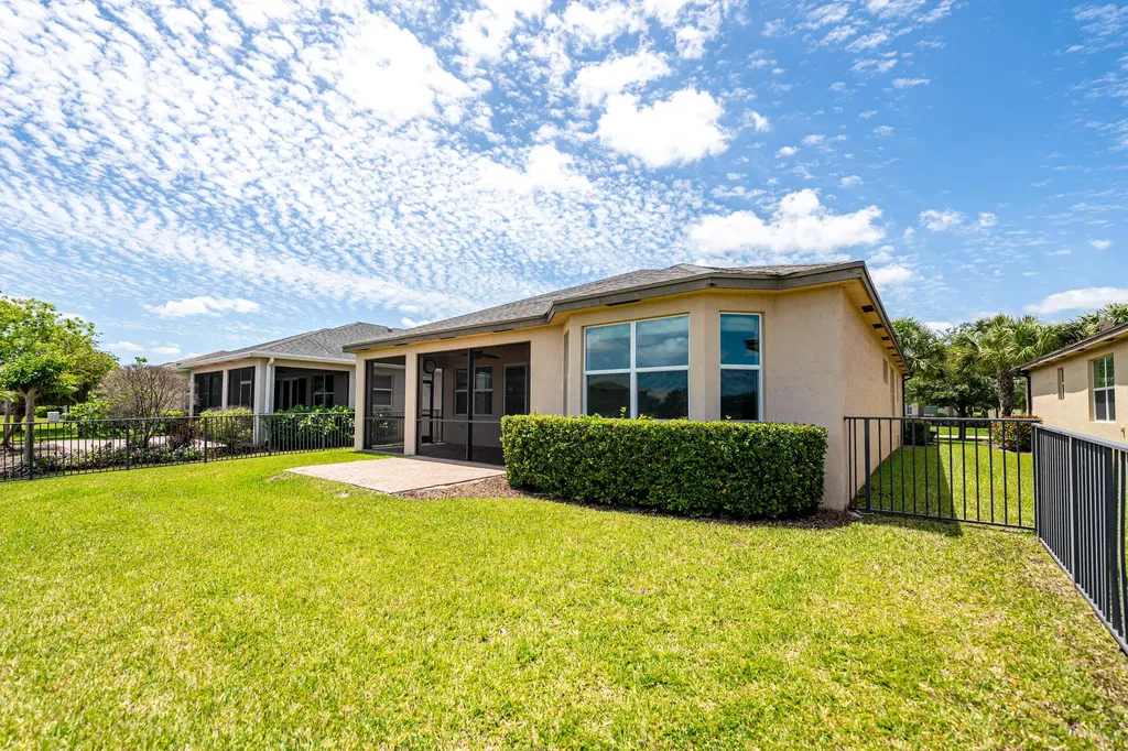 11277 SW Lake Park Drive Port St Lucie FL 34987