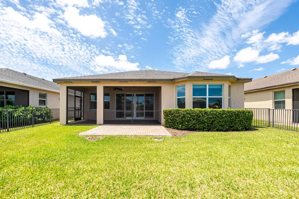 11277 SW Lake Park Drive Port St Lucie FL 34987