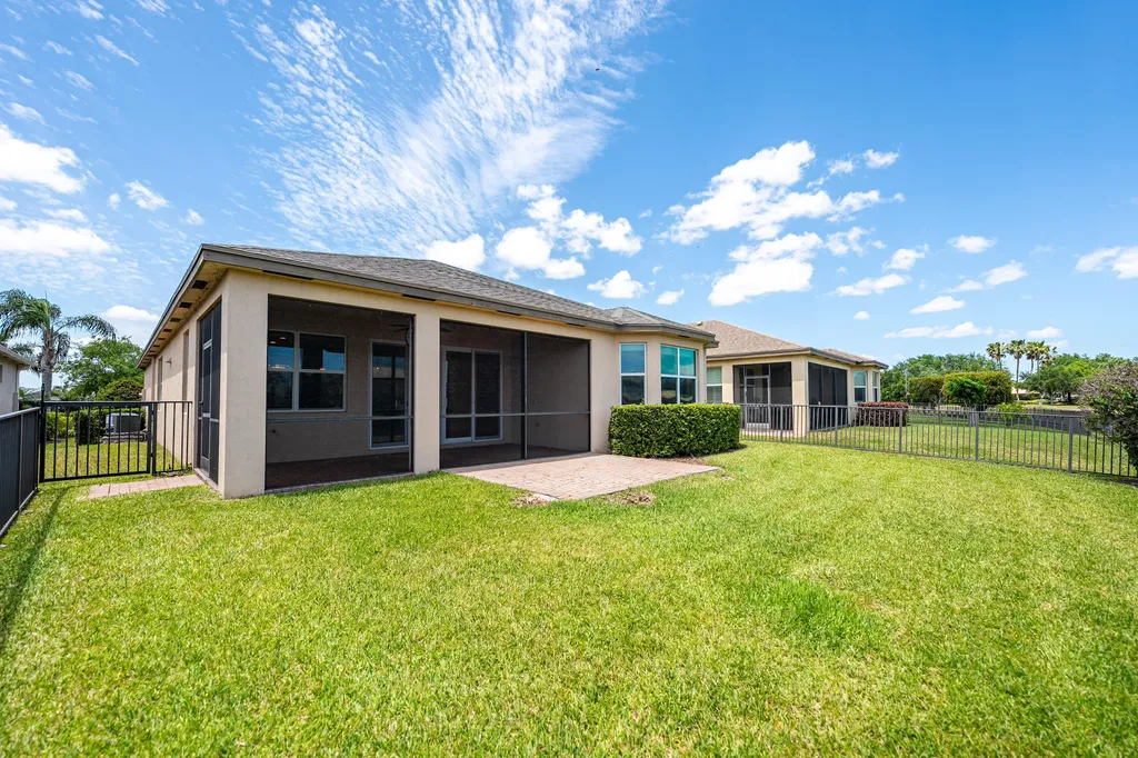 11277 SW Lake Park Drive Port St Lucie FL 34987