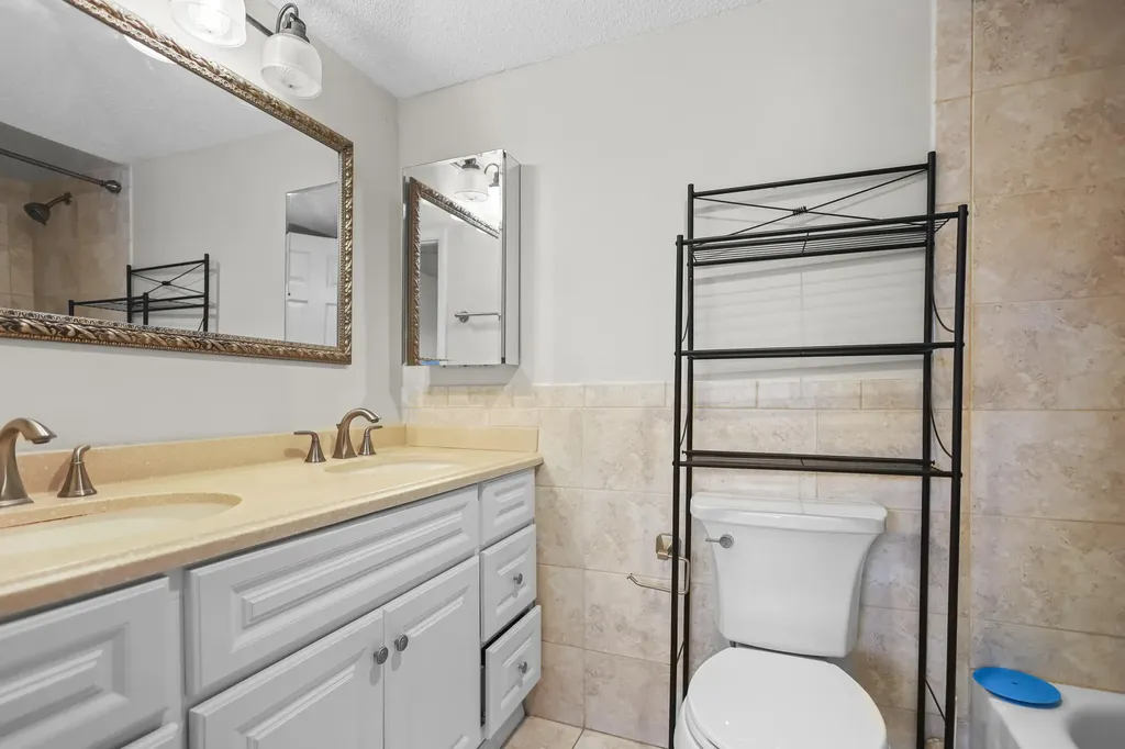 2500 Fiore Way Delray Beach FL 33445