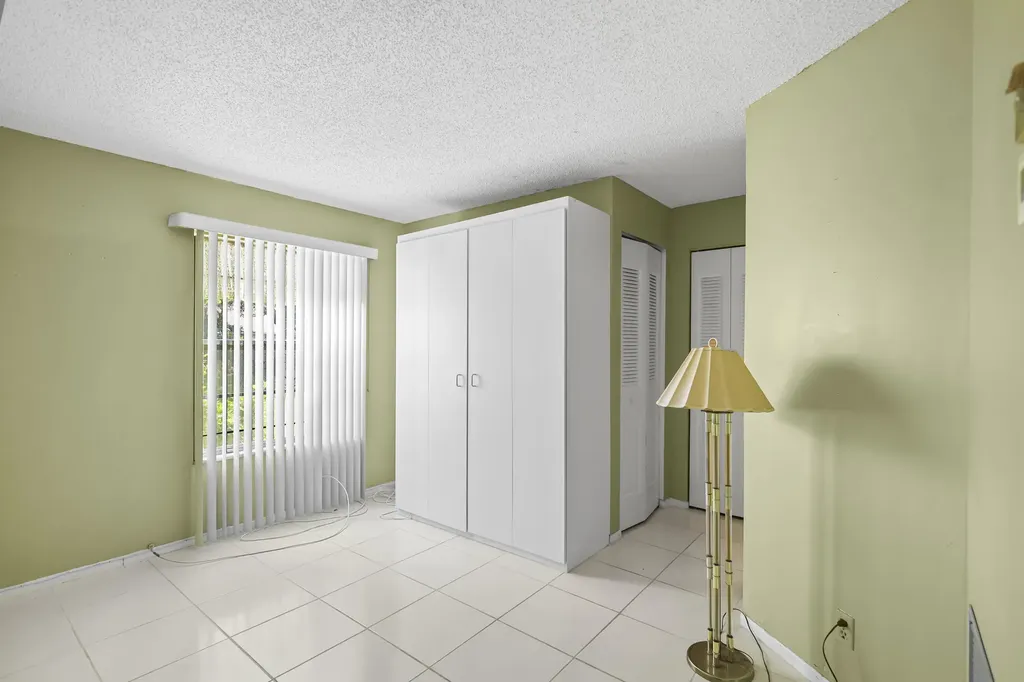 2500 Fiore Way Delray Beach FL 33445