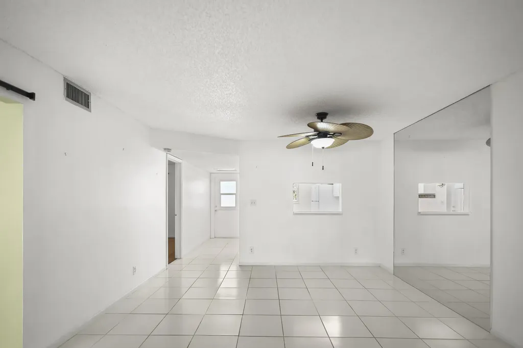 2500 Fiore Way Delray Beach FL 33445