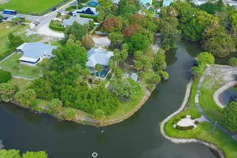 612 SE 6th Street Stuart FL 34994