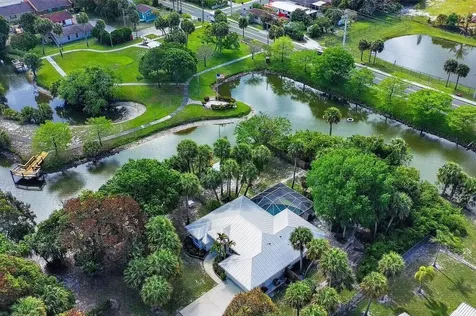 612 SE 6th Street Stuart FL 34994