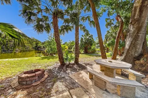 612 SE 6th Street Stuart FL 34994