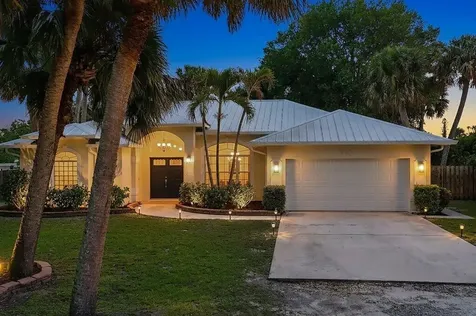 612 SE 6th Street Stuart FL 34994