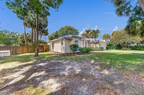 612 SE 6th Street Stuart FL 34994