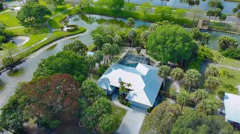 612 SE 6th Street Stuart FL 34994