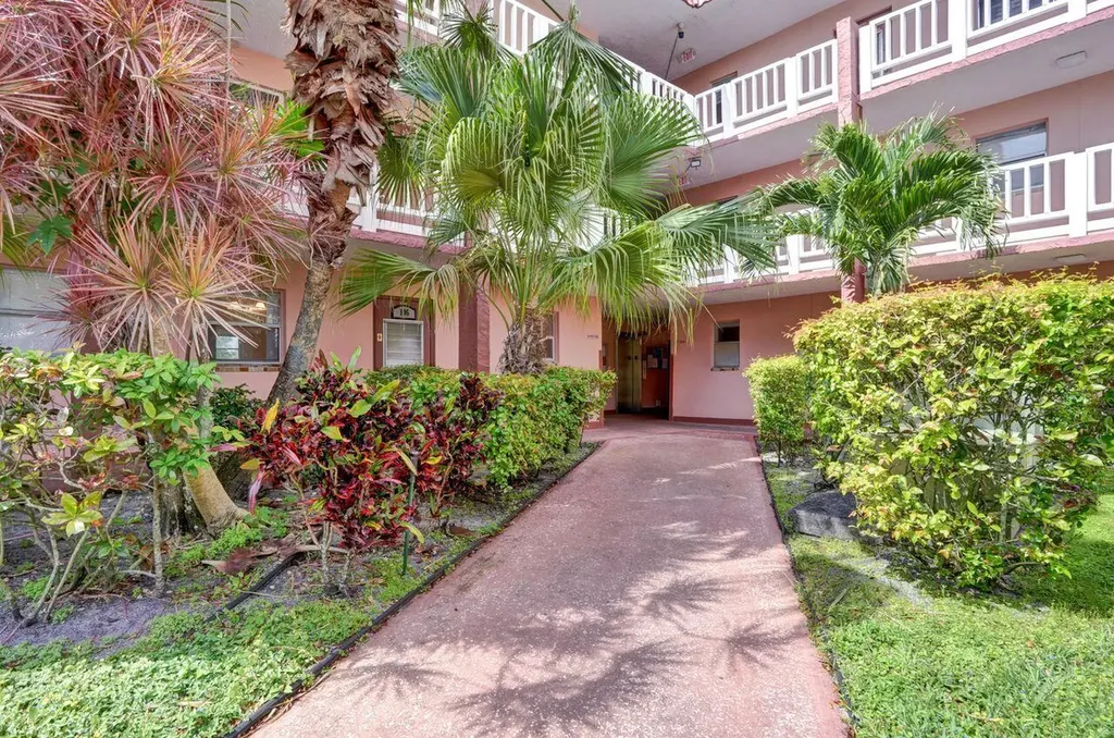 9460 Sunrise Lakes Boulevard Sunrise FL 33322