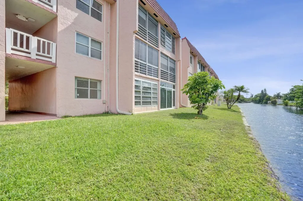 9460 Sunrise Lakes Boulevard Sunrise FL 33322