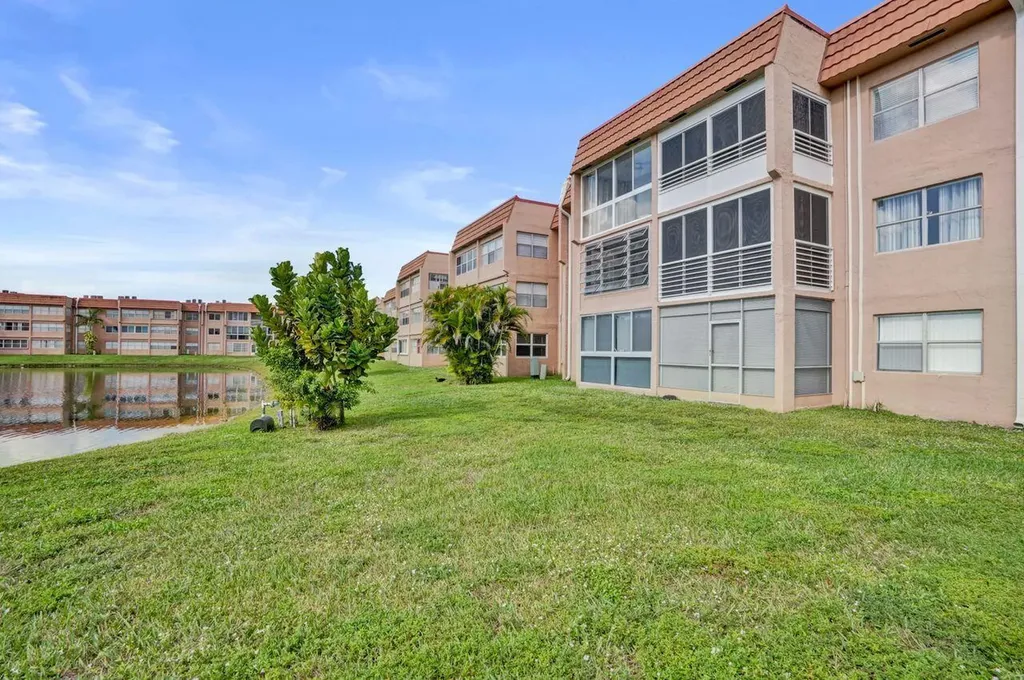9460 Sunrise Lakes Boulevard Sunrise FL 33322