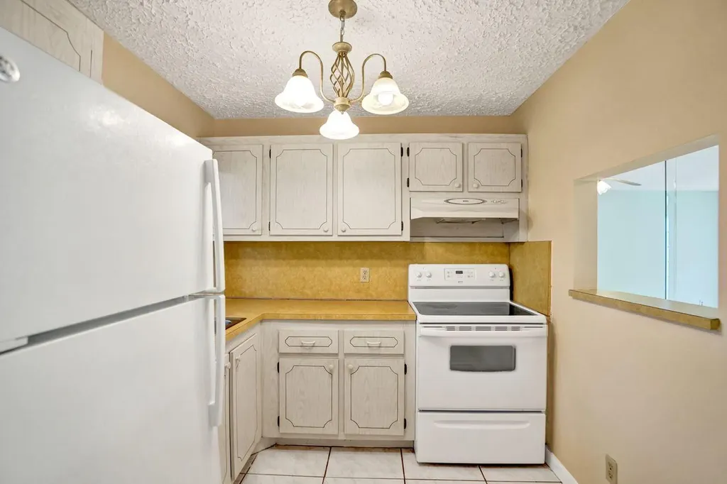 9460 Sunrise Lakes Boulevard Sunrise FL 33322