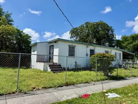 1580 NW 77th Terrace Miami FL 33147