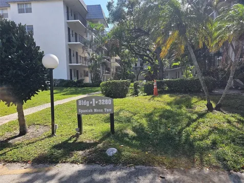 3280 Spanish Moss Terrace Lauderhill FL 33319