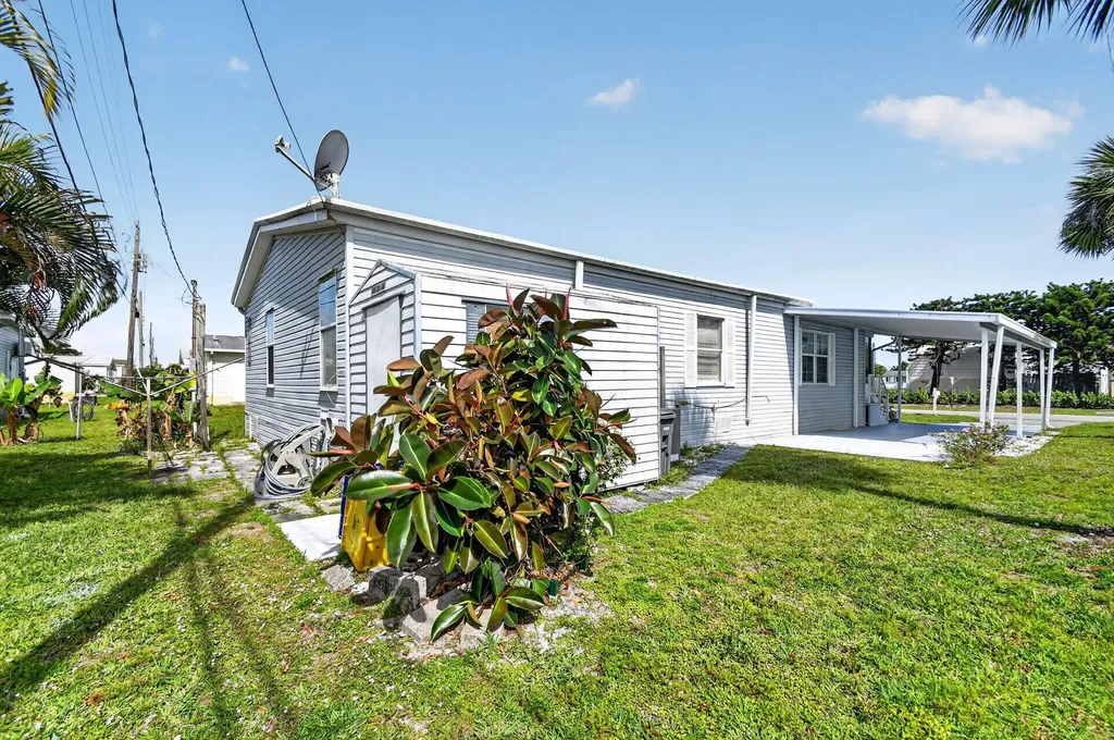 4290 Meadow View Drive Boynton Beach FL 33436