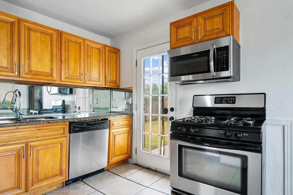 727 S M Street Lake Worth Beach FL 33460