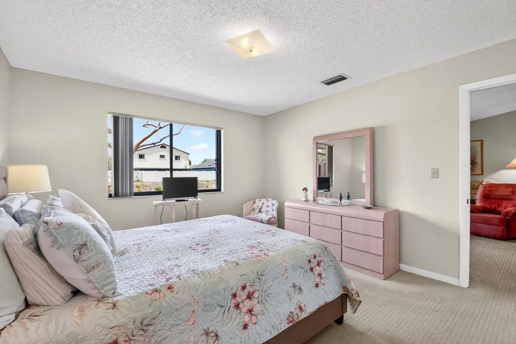 6 Farnworth Drive Boynton Beach FL 33426