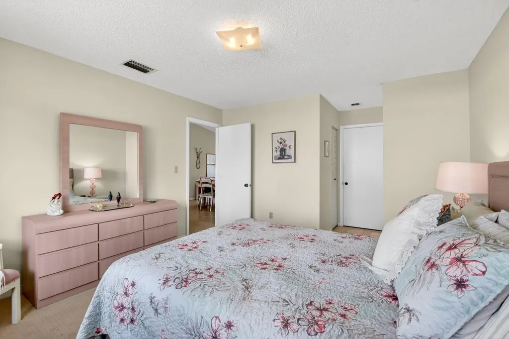 6 Farnworth Drive Boynton Beach FL 33426