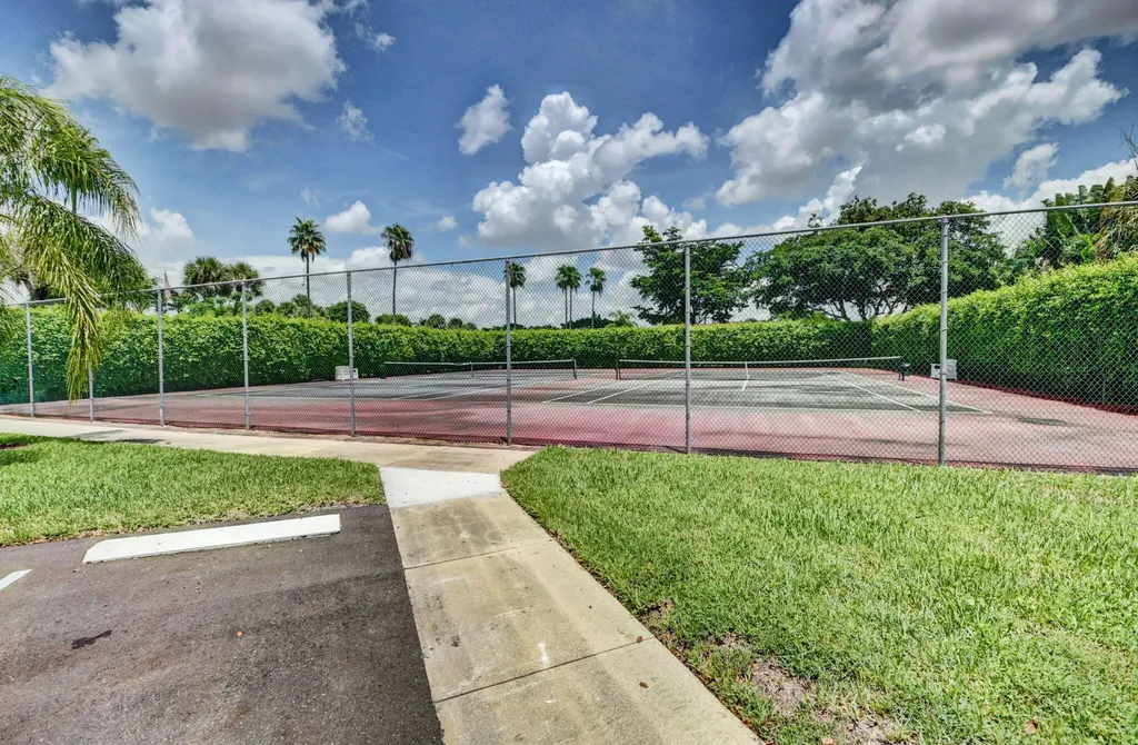 6 Farnworth Drive Boynton Beach FL 33426