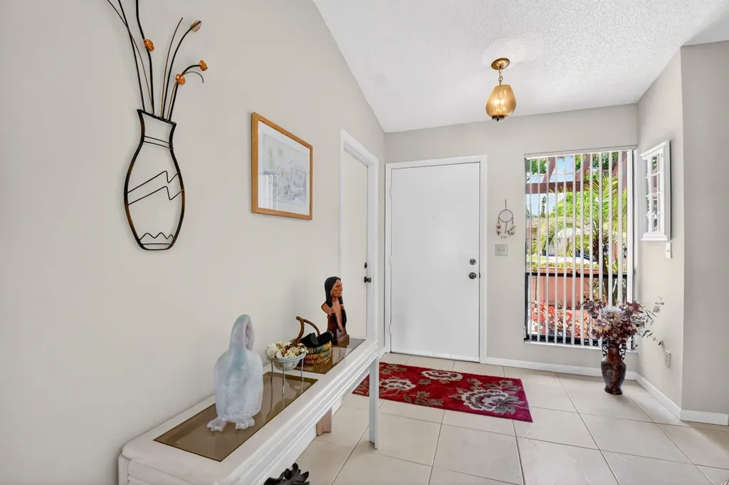 6 Farnworth Drive Boynton Beach FL 33426