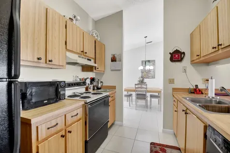 6 Farnworth Drive Boynton Beach FL 33426