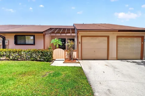 6 Farnworth Drive Boynton Beach FL 33426