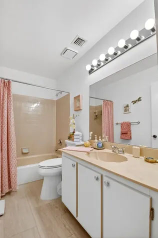 6 Farnworth Drive Boynton Beach FL 33426