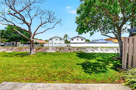 6 Farnworth Drive Boynton Beach FL 33426