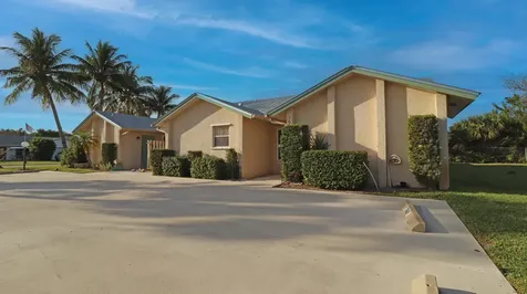 7609 SE Hobe Terrace Hobe Sound FL 33455