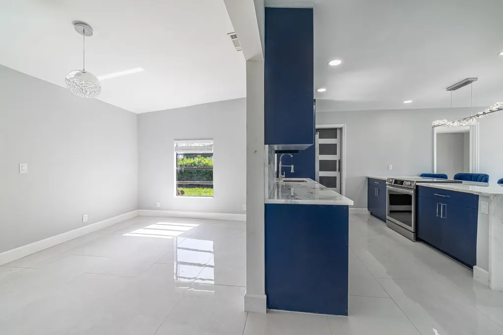1809 SW Capehart Avenue Port St Lucie FL 34953