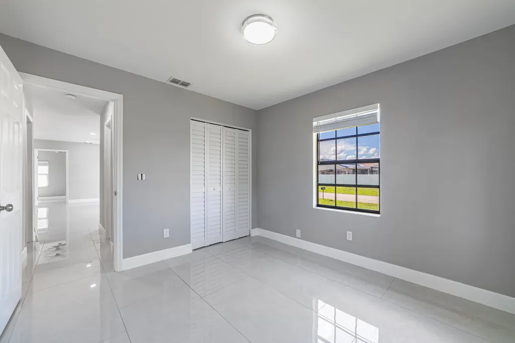 1809 SW Capehart Avenue Port St Lucie FL 34953