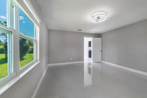 1809 SW Capehart Avenue Port St Lucie FL 34953