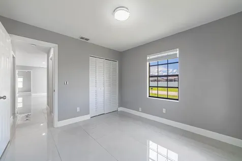 1809 SW Capehart Avenue Port St Lucie FL 34953