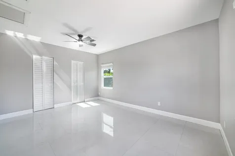 1809 SW Capehart Avenue Port St Lucie FL 34953