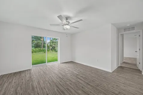 9350 104th Court Vero Beach FL 32967