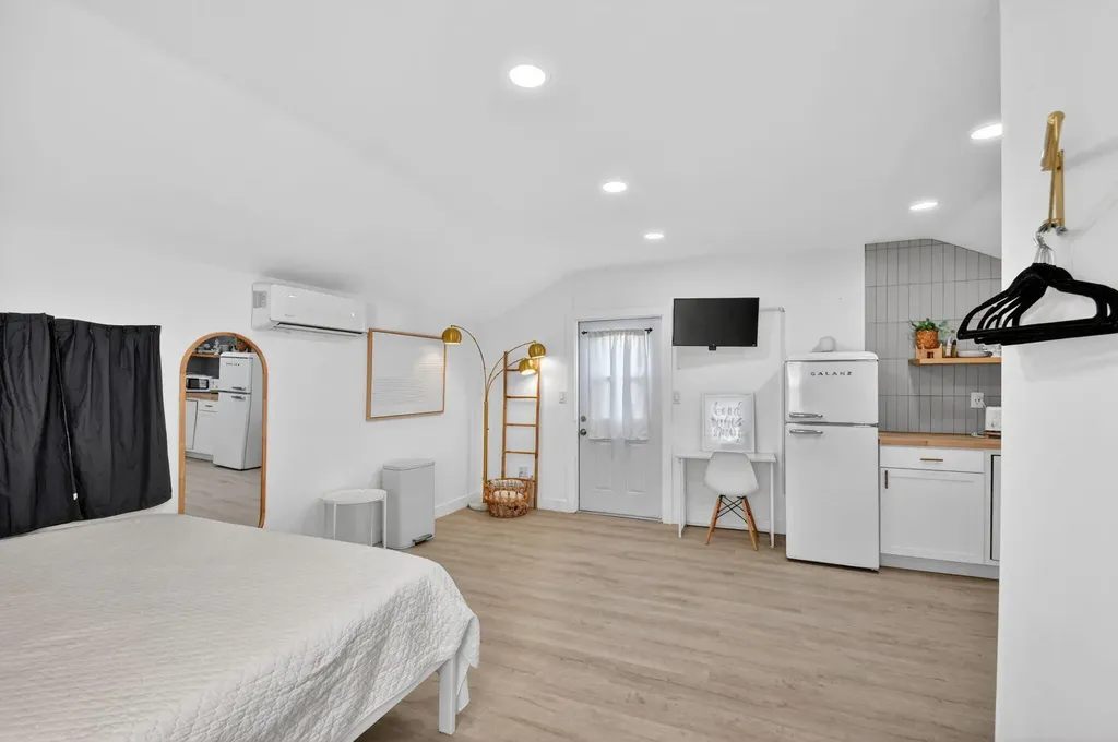 306 N J Street Lake Worth Beach FL 33460