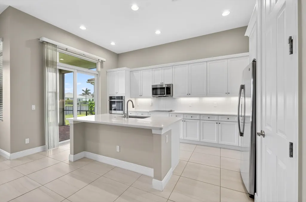 8695 SW Carrara Way Port St Lucie FL 34987