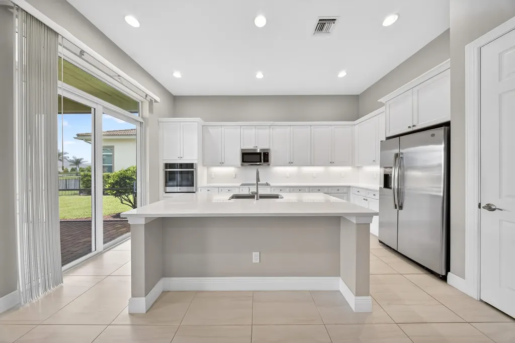 8695 SW Carrara Way Port St Lucie FL 34987