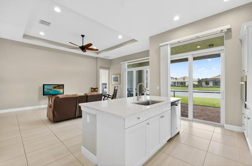 8695 SW Carrara Way Port St Lucie FL 34987