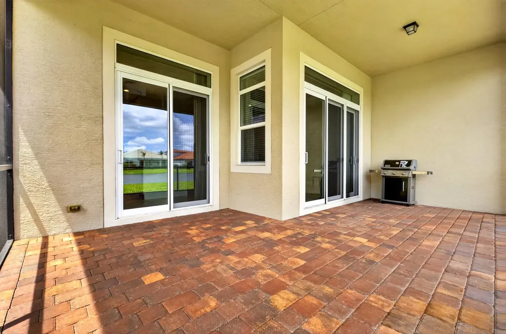 8695 SW Carrara Way Port St Lucie FL 34987