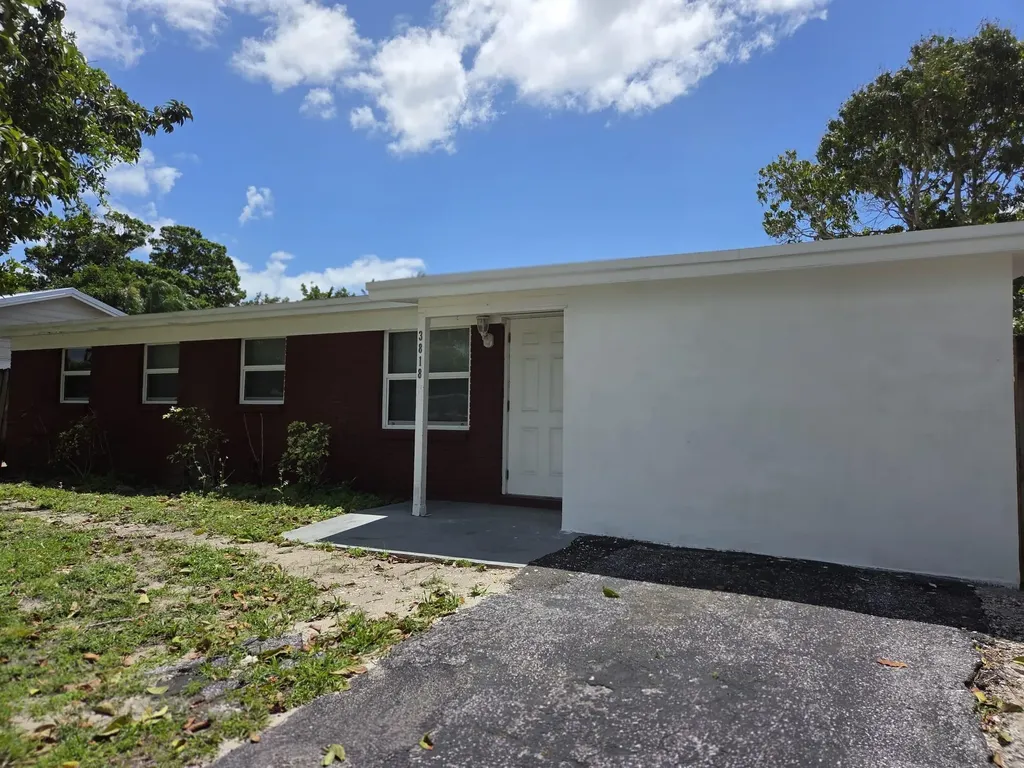 3818 Everglades Road Palm Beach Gardens FL 33410