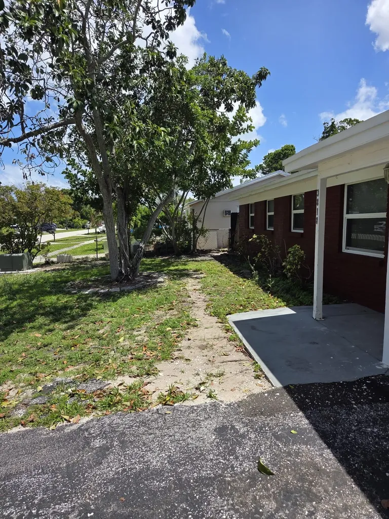 3818 Everglades Road Palm Beach Gardens FL 33410