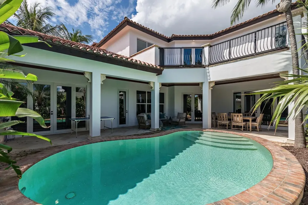 141 Gregory Place West Palm Beach FL 33405