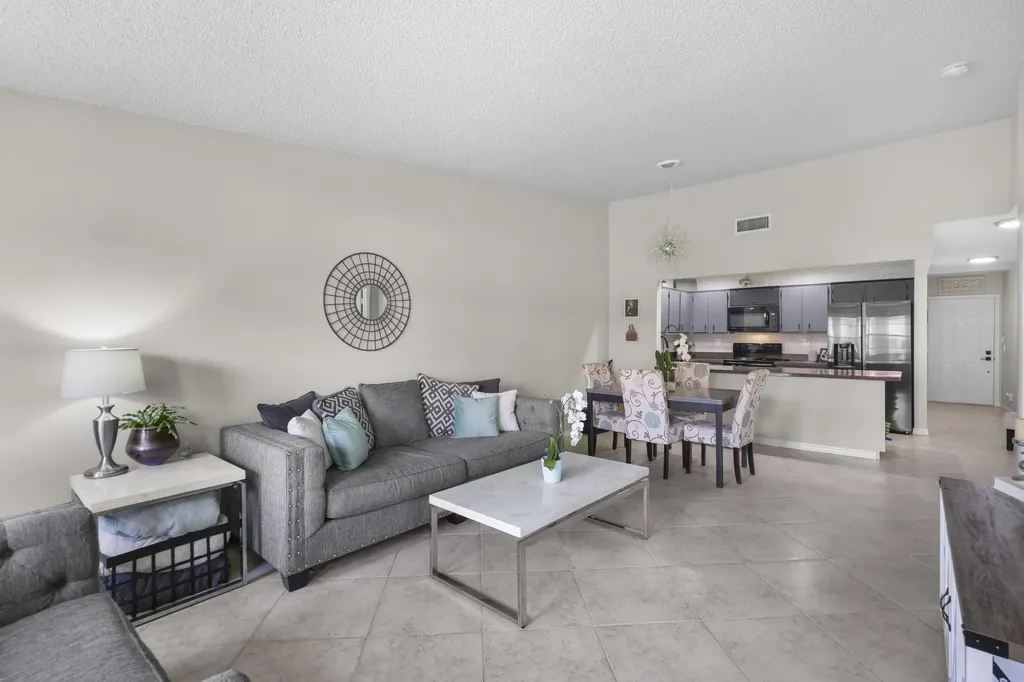 39 Bethesda Park Circle Boynton Beach FL 33435