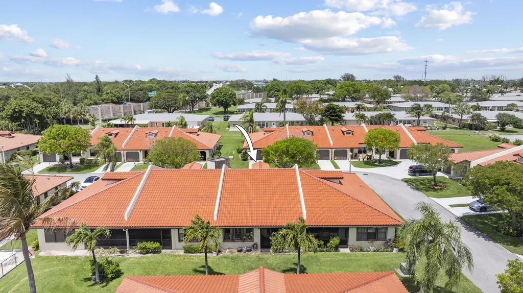 39 Bethesda Park Circle Boynton Beach FL 33435