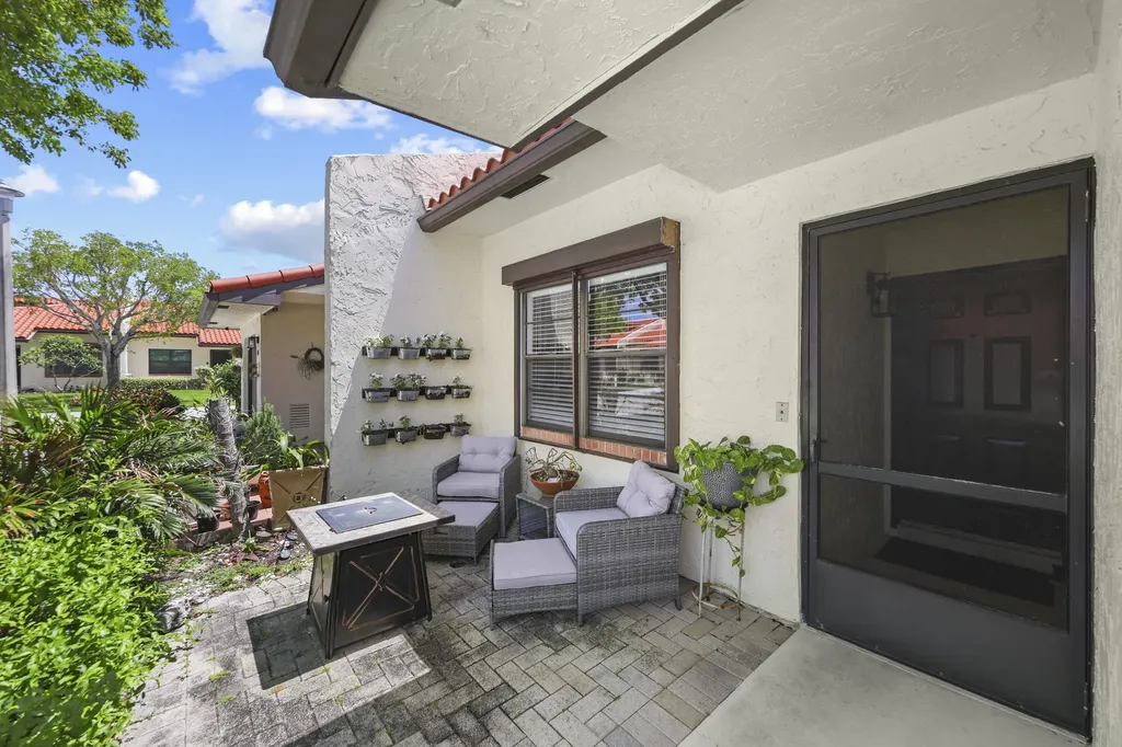 39 Bethesda Park Circle Boynton Beach FL 33435