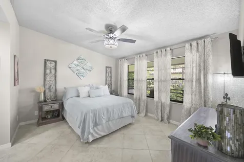 39 Bethesda Park Circle Boynton Beach FL 33435
