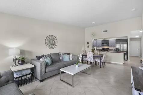 39 Bethesda Park Circle Boynton Beach FL 33435